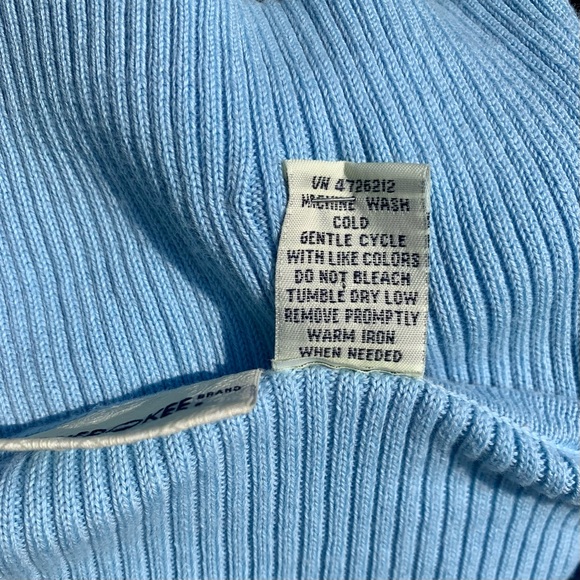 Powder Blue Ribbed V-Neck - Picture 7 of 7